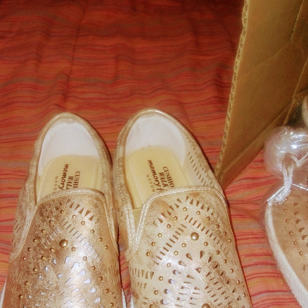 Women memory foam slip on sneakers